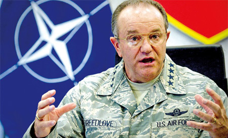Breedlove: Rusia “sigue causando preocupación”